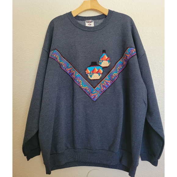 VNT unisex sweater with western/native American style patchwork. Size XL - Picture 10 of 10